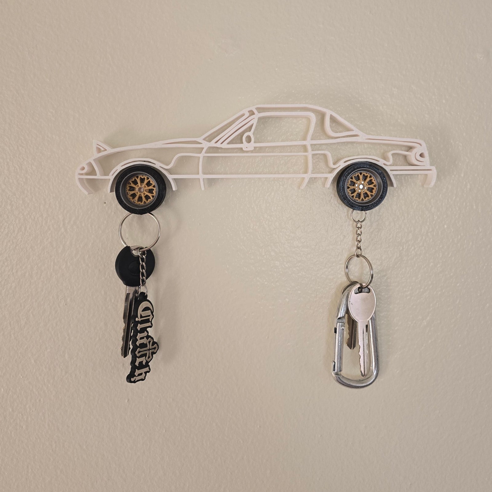 NA Miata Magnetic Key Hanger Wheel Keychain Set Wall Art Car Outline